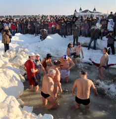 Winterbadespektakel Ahlbeck Insel Usedom