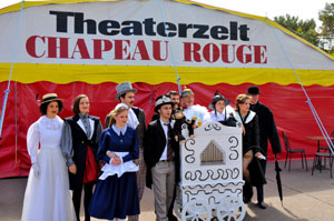 Das Theaterzelt Chapeau Rouge lädt zu abwechslungsreichen Veranstaltungen auf die Heringsdorfer Promenade