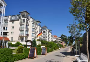 Promenade im Seebad Bansin auf der Insel Usedom