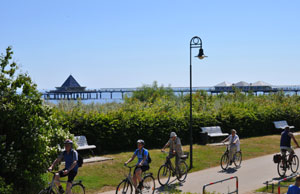 Die Strandpromenaden auf der Insel Usedom werden von den Feriengästen gern für Fahrradtouren und Spaziergänge genutzt